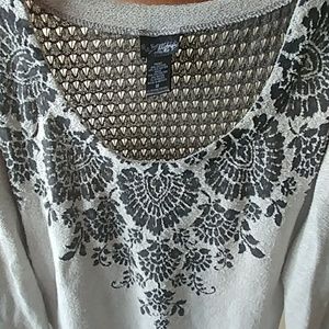 Daytrip Tops - Daytrip Sweatshirt Daytrip Tops - Daytrip Sweatshirt